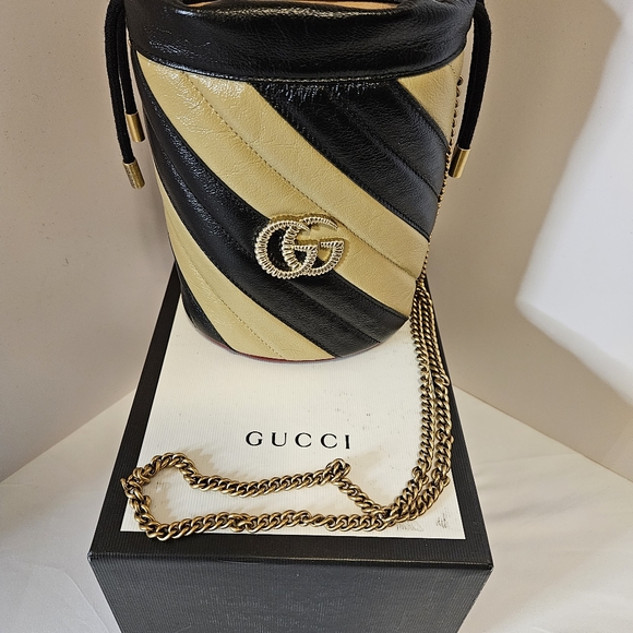 GG MARMONT CHAIN BUCKET LEATHER CROSSBODY BAG - NWT - Picture 8 of 9